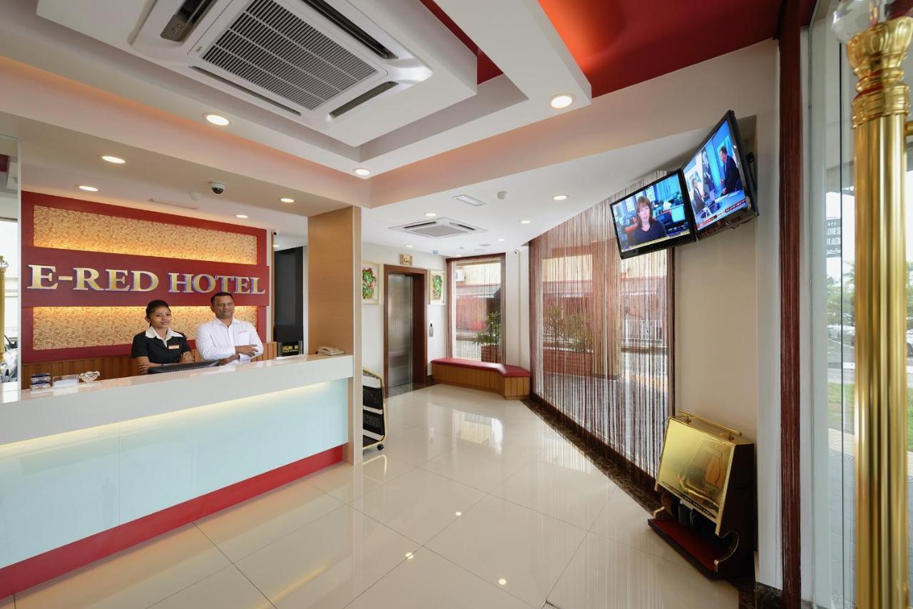 Ernes Hotel Bayu Mutiara Букит-Мертаджам Экстерьер фото