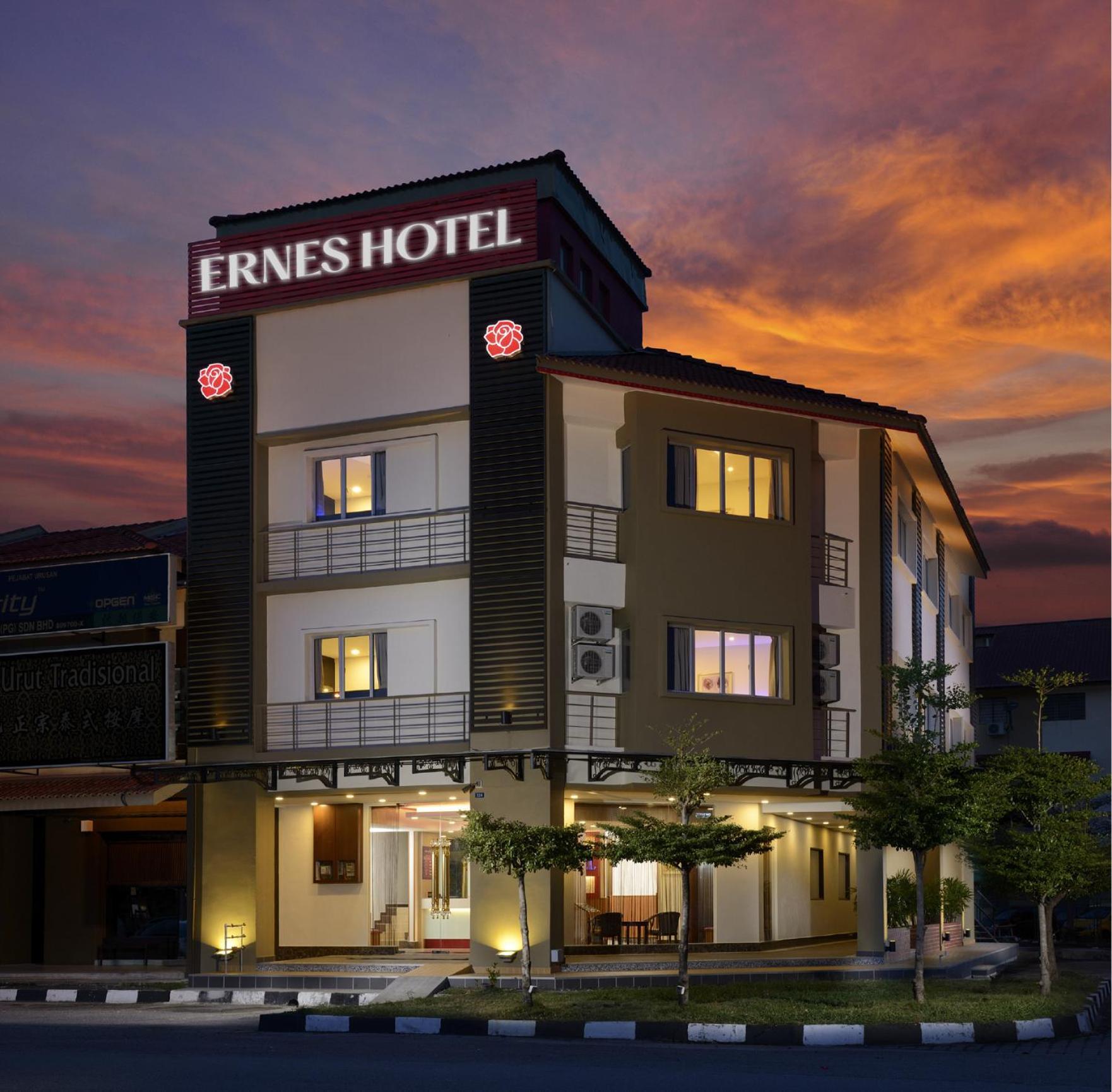 Ernes Hotel Bayu Mutiara Букит-Мертаджам Экстерьер фото